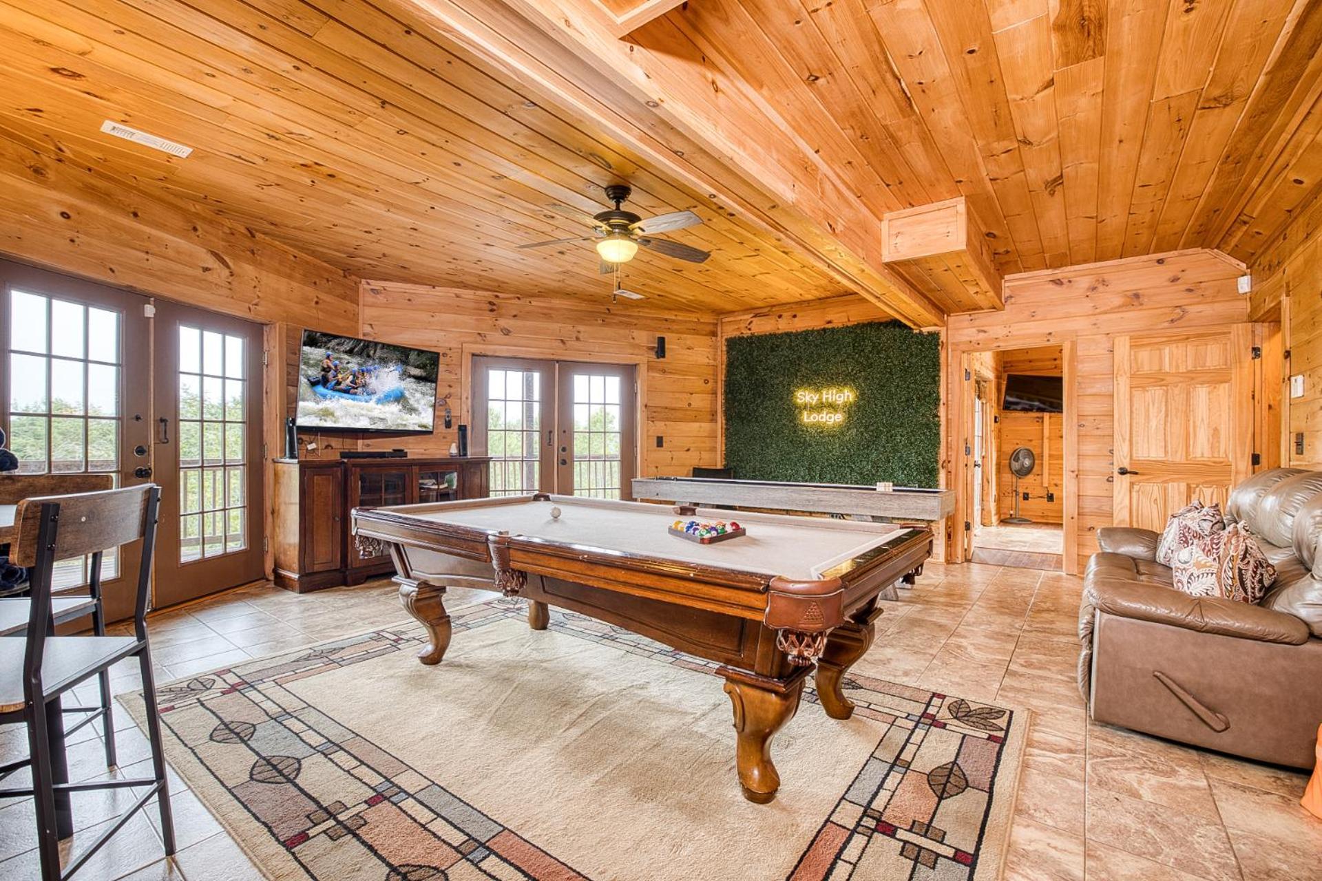 Sky High Lodge By Bk Stays. Large Cabin. Amazing Views. Game Room. Jacuzzi. Six Bedrooms. Sleeps 12 Блу Ридж Екстериор снимка