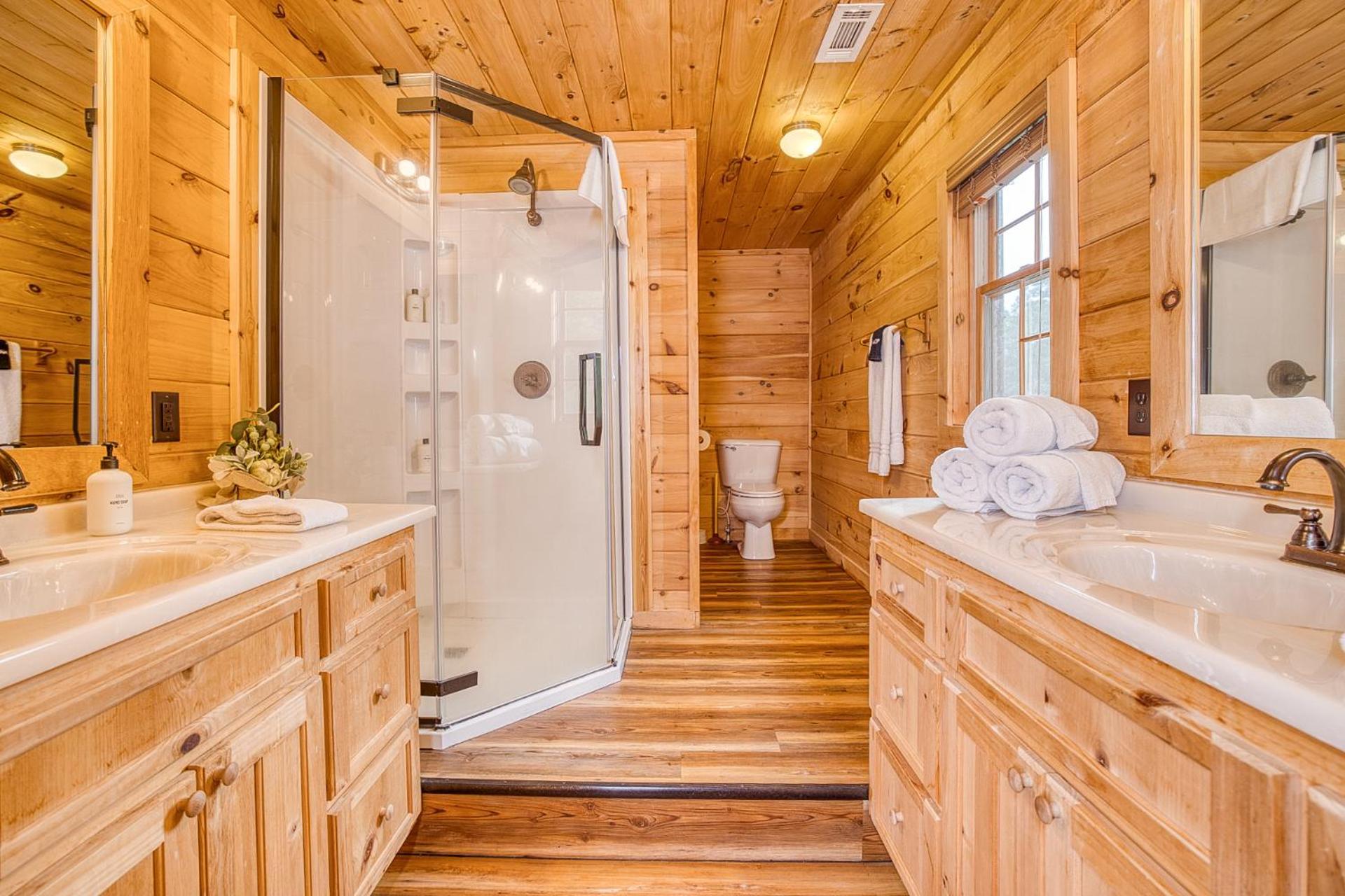 Sky High Lodge By Bk Stays. Large Cabin. Amazing Views. Game Room. Jacuzzi. Six Bedrooms. Sleeps 12 Блу Ридж Екстериор снимка