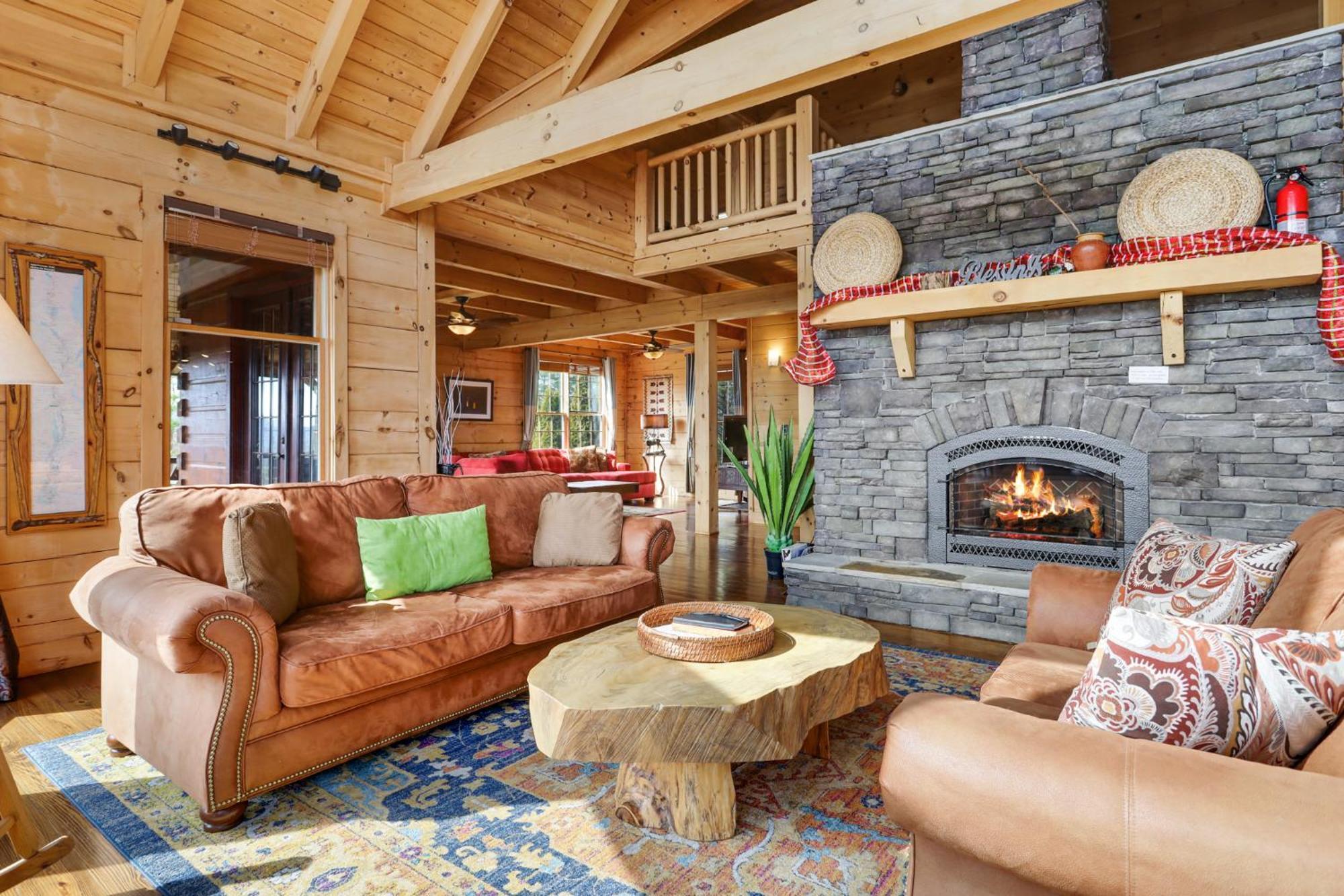 Sky High Lodge By Bk Stays. Large Cabin. Amazing Views. Game Room. Jacuzzi. Six Bedrooms. Sleeps 12 Блу Ридж Екстериор снимка