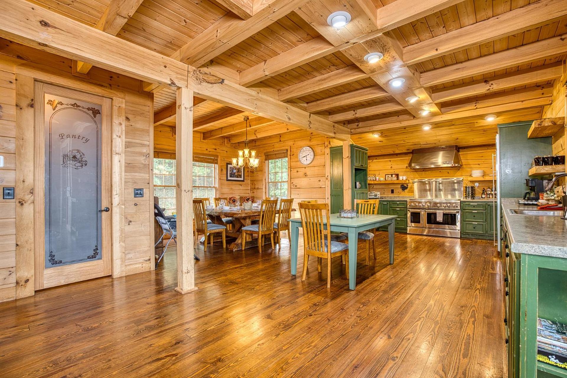 Sky High Lodge By Bk Stays. Large Cabin. Amazing Views. Game Room. Jacuzzi. Six Bedrooms. Sleeps 12 Блу Ридж Екстериор снимка