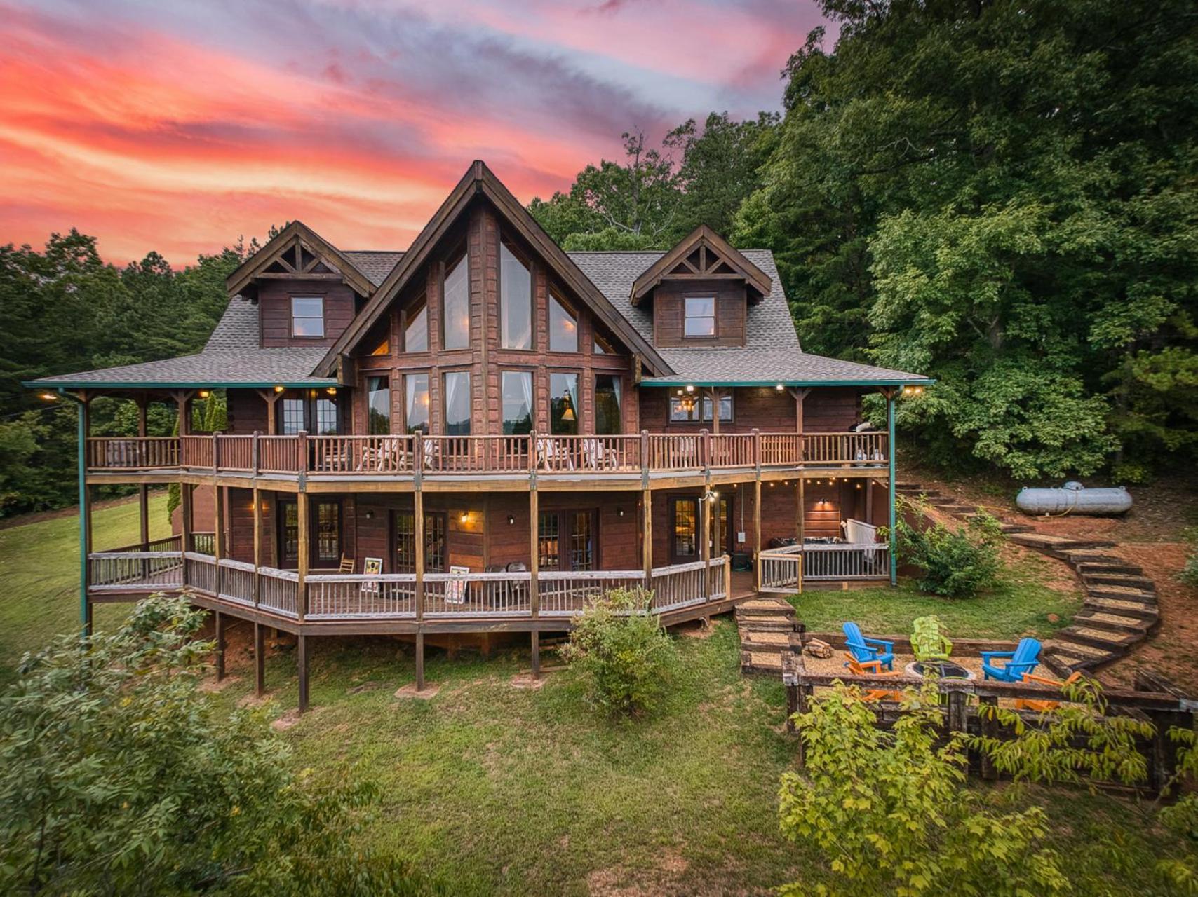 Sky High Lodge By Bk Stays. Large Cabin. Amazing Views. Game Room. Jacuzzi. Six Bedrooms. Sleeps 12 Блу Ридж Екстериор снимка
